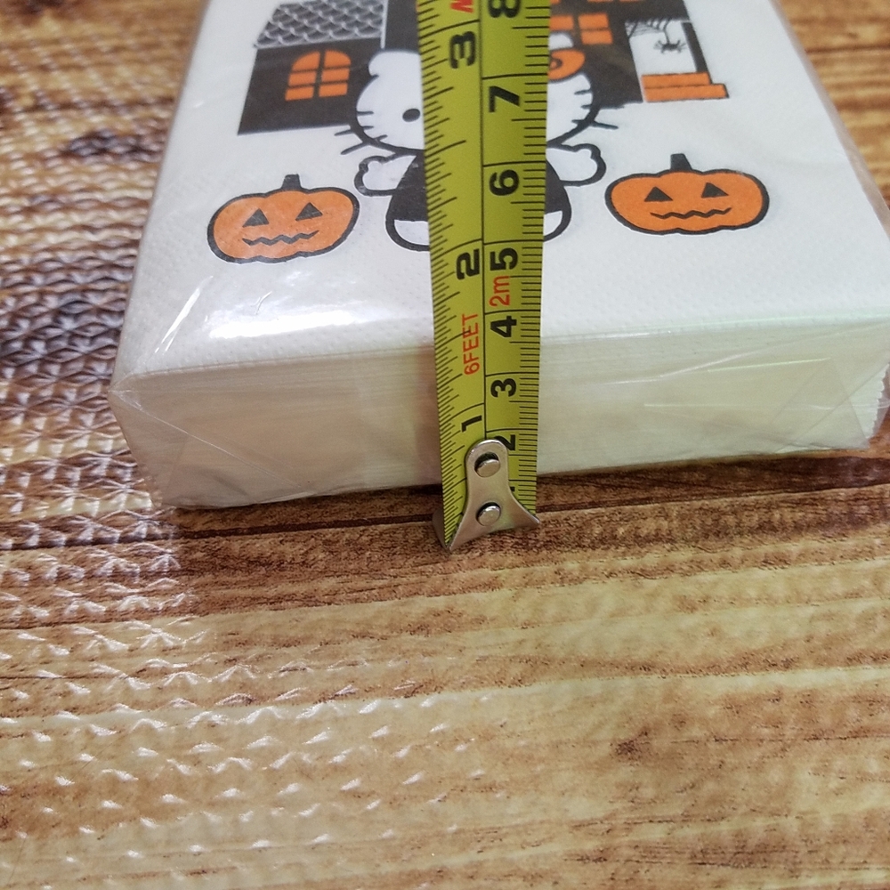 Hello Kitty Halloween Haunted House Guest Towels Napkins 33x40cm 3 Ply Sanrio - Picture 6 of 7